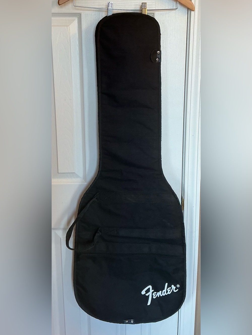 Fender Padded Guitar/Base Case Gig Bag Backpack/Shoulder Style Black and White